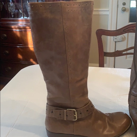 Adrienne Vittadina Boots. Size 8 1/2M Boots - Picture 8 of 12